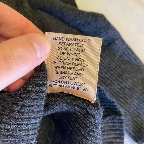 Women’s Gray Sweater Size Small Philosophy - Picture 6 of 7